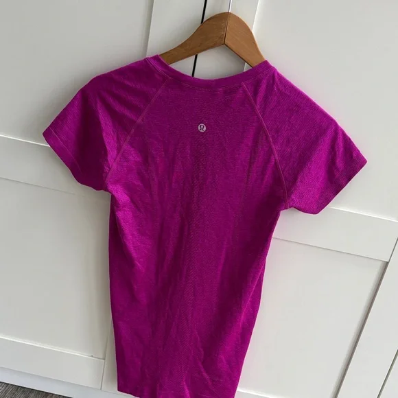 Lululemon swiftly tech t shirt - Picture 2 of 3